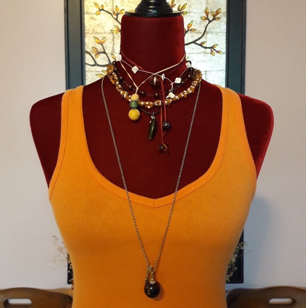 Necklaces - Picture 2 of 12